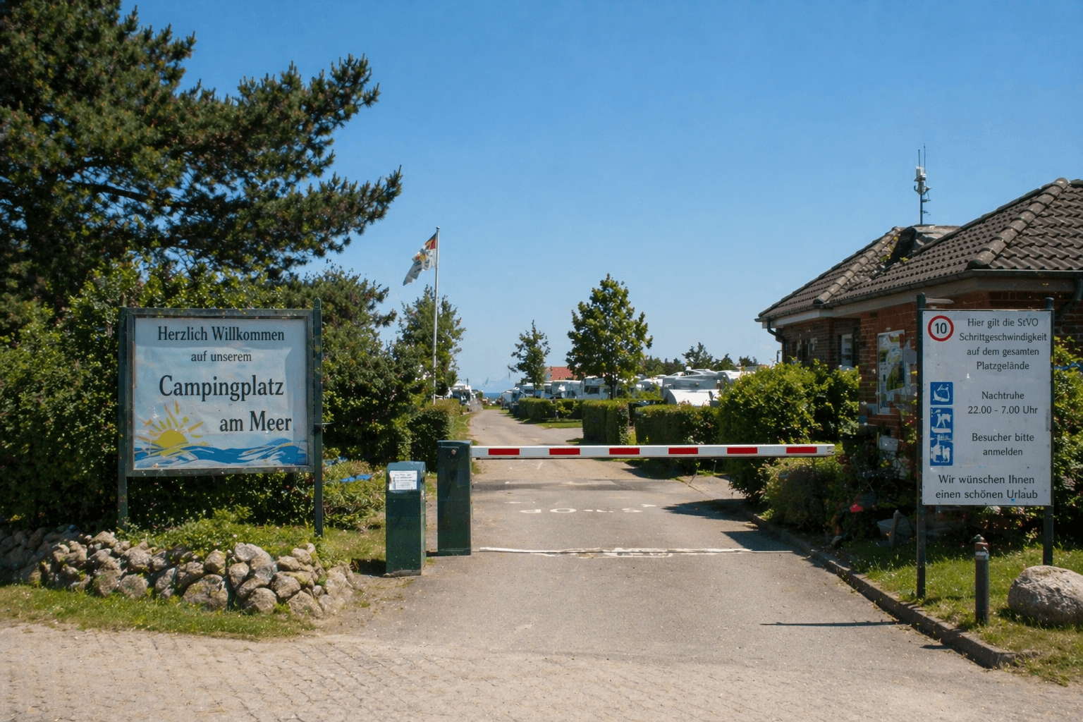 Campingplatz Einfahrt